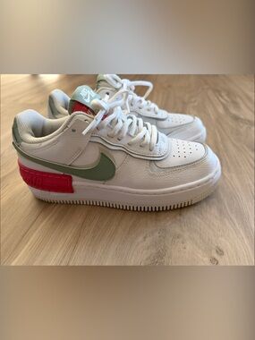 Nike AF1 White Sneakers with Green Swoosh and pink Heel Tab